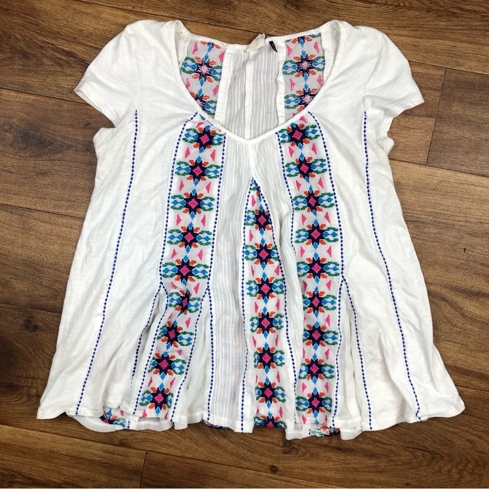 Akemi & Kin White Blue Multicolor Embroidered Blouse *Read